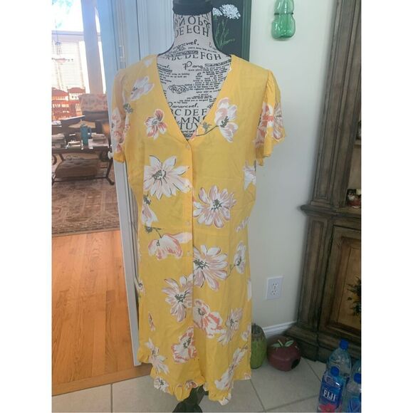 LOFT Yellow Floral Dress - Picture 3 of 10